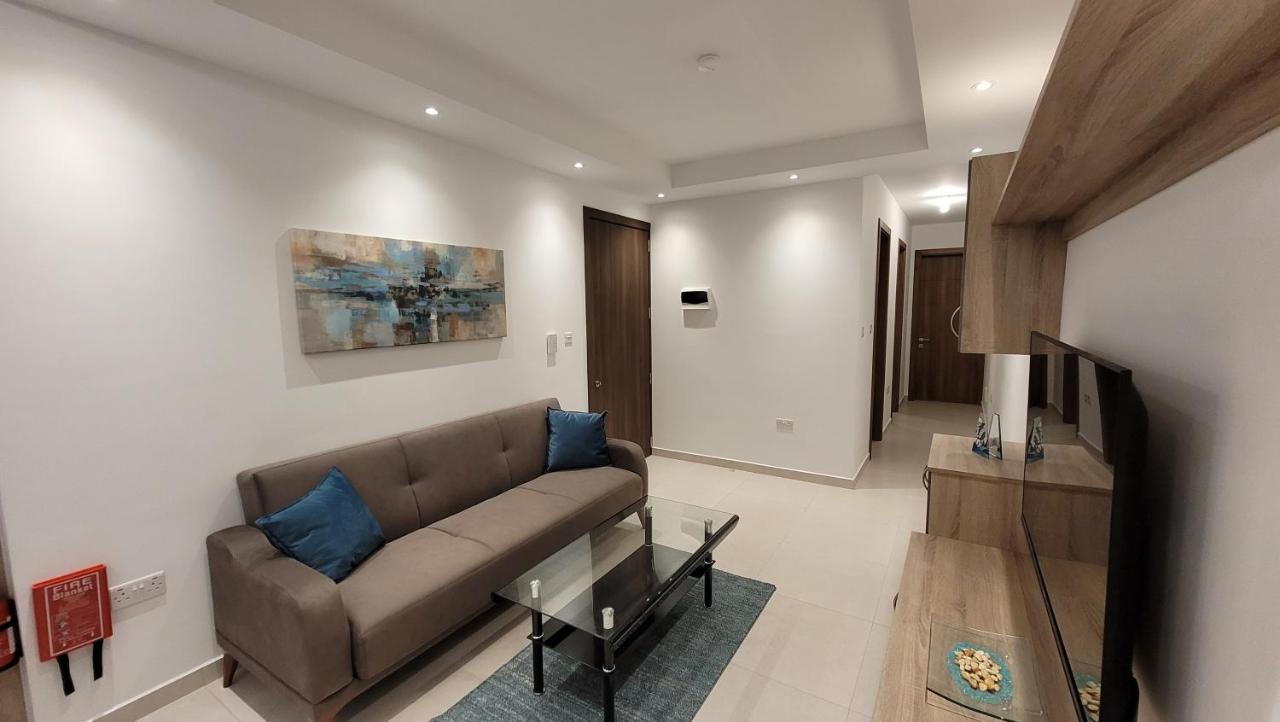 Lovely Apartment With Side Sea View St. Paul's Bay Luaran gambar