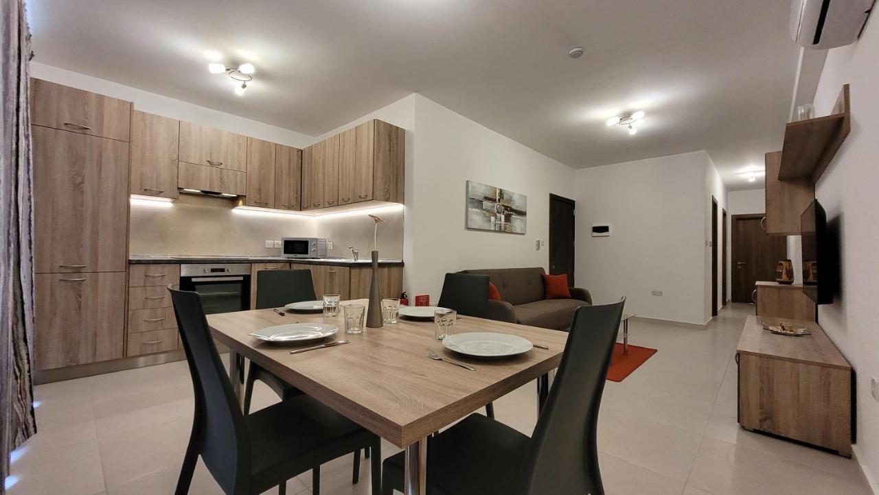 Lovely Apartment With Side Sea View St. Paul's Bay Luaran gambar